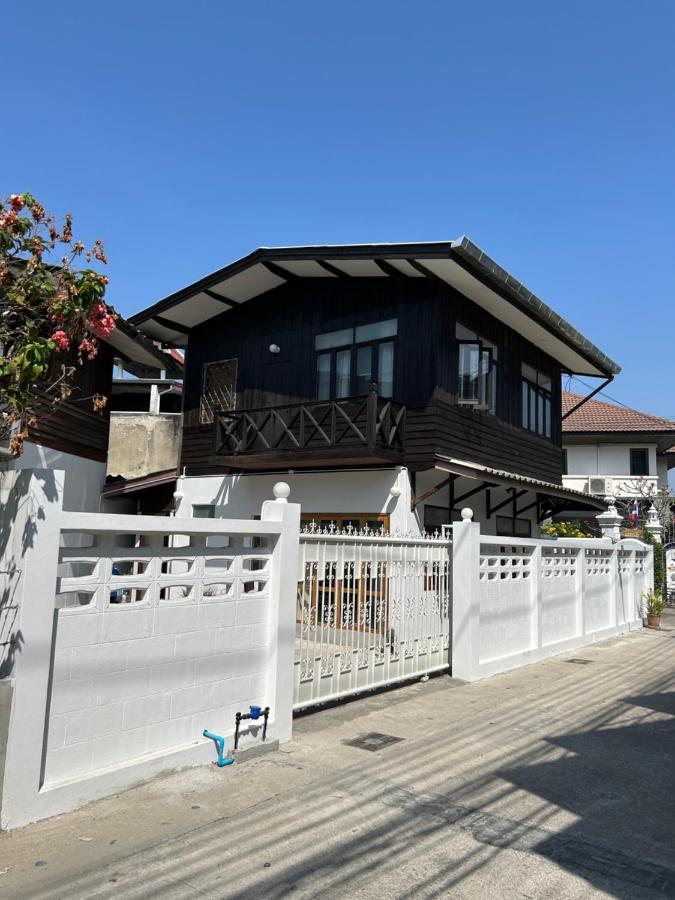 Cozy Villa In Chiangmai Old Town شيانغ ماي المظهر الخارجي الصورة